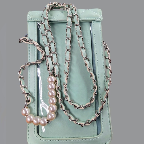 Badgley Mischka Green Quilted Crossbody Cellphone Bag with Chain Strap - Picture 6 of 8